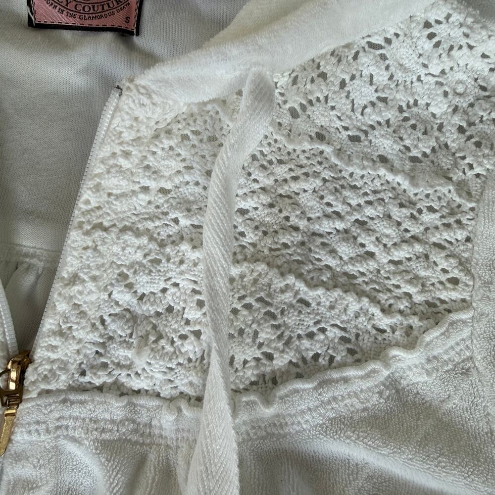 Juicy Couture Y2K Coquette Zip Up Hoodie with Puff 3/4 Sleeves and Gold Details - Picture 4 of 5